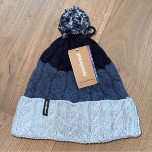 NWT - Patagonia Womens Glacier Stripe Blue Pom Cable Beanie